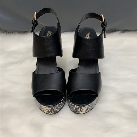 Faux snake print wedges - Picture 2 of 6